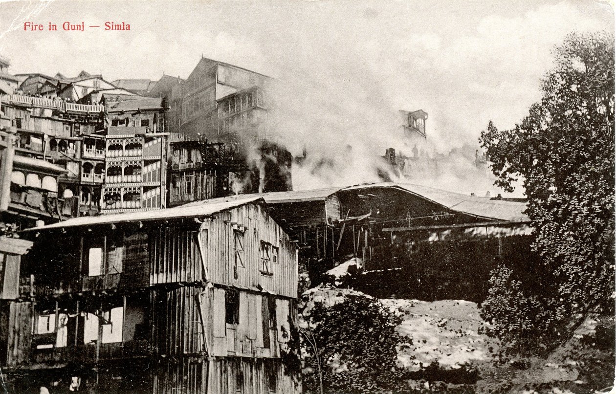 Incendio en Gunj - Simla, c.1900-30 de Moorli Dhur and Sons
