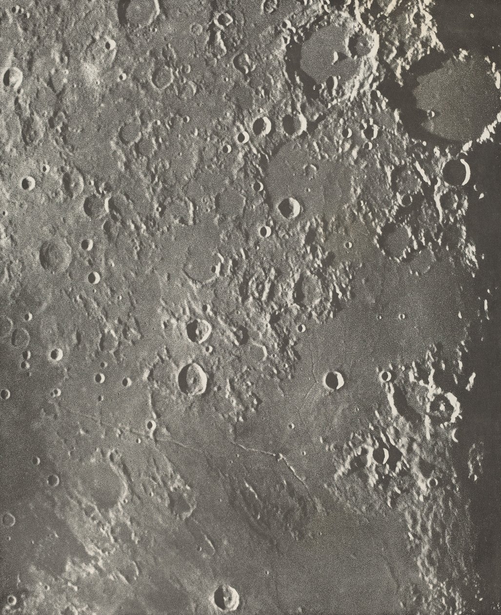 Photographie Lunaire Albategnius - Triesnecker - Manilius,1903 (foto) de Moritz & Puiseux Pierre Henri (1855-1928) Loewy