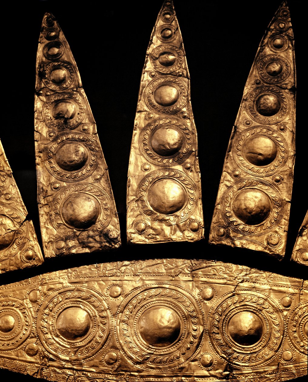 Arte micénico: detalle de una diadema funeraria de oro de la tumba III, Micenas. Siglo XVI a.C. Dim. 14 cm Atenas, Museo Arqueológico Nacional de Mycenaean