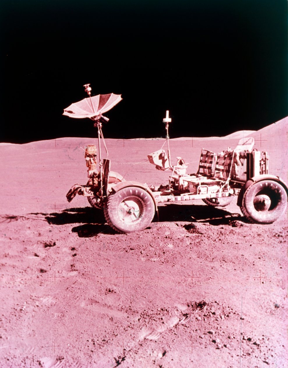 El primer vehículo lunar, Apolo 15, julio de 1971 de NASA Images