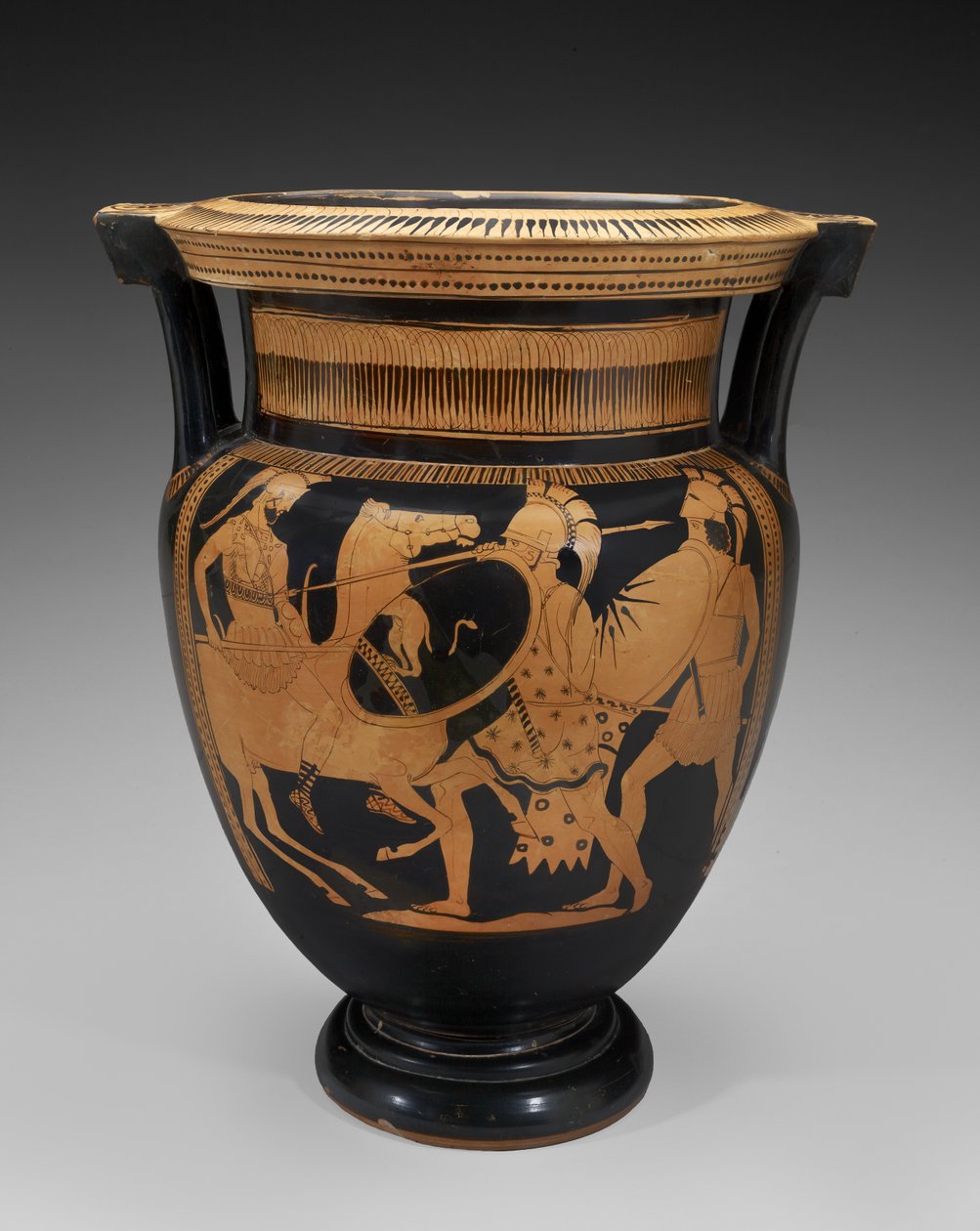 Crátera de columna de figuras rojas con escena de batalla, 460-450 a.C. de Naples Painter (attr. to)
