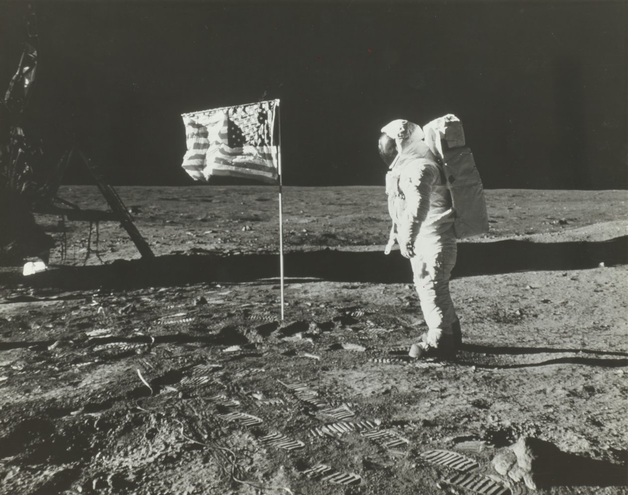 Buzz Aldrin en la Luna con la Bandera Americana, 1969 de Neil Armstrong