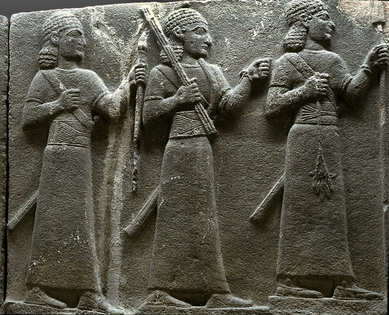 Relieve que representa a funcionarios de la corte hitita, de Turquía de Neo Hittite