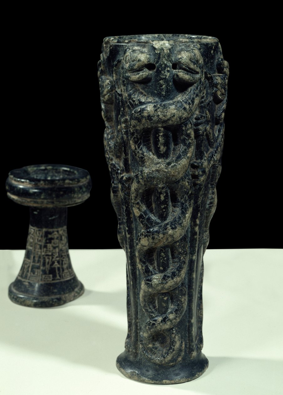 Vaso de libación de Gudea para Ningishzidda. Arte de Mesopotamia. Período neo-sumerio (ca. 2150-2000 a.C.) Esteatita. De Tello. Altura: 0,23m Museo del Louvre de Neo Sumerian Neo Sumerian
