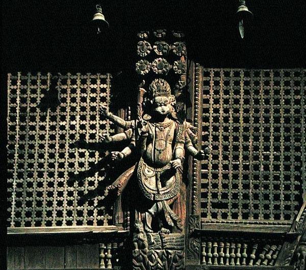 Detalle del exterior de Nepalese School