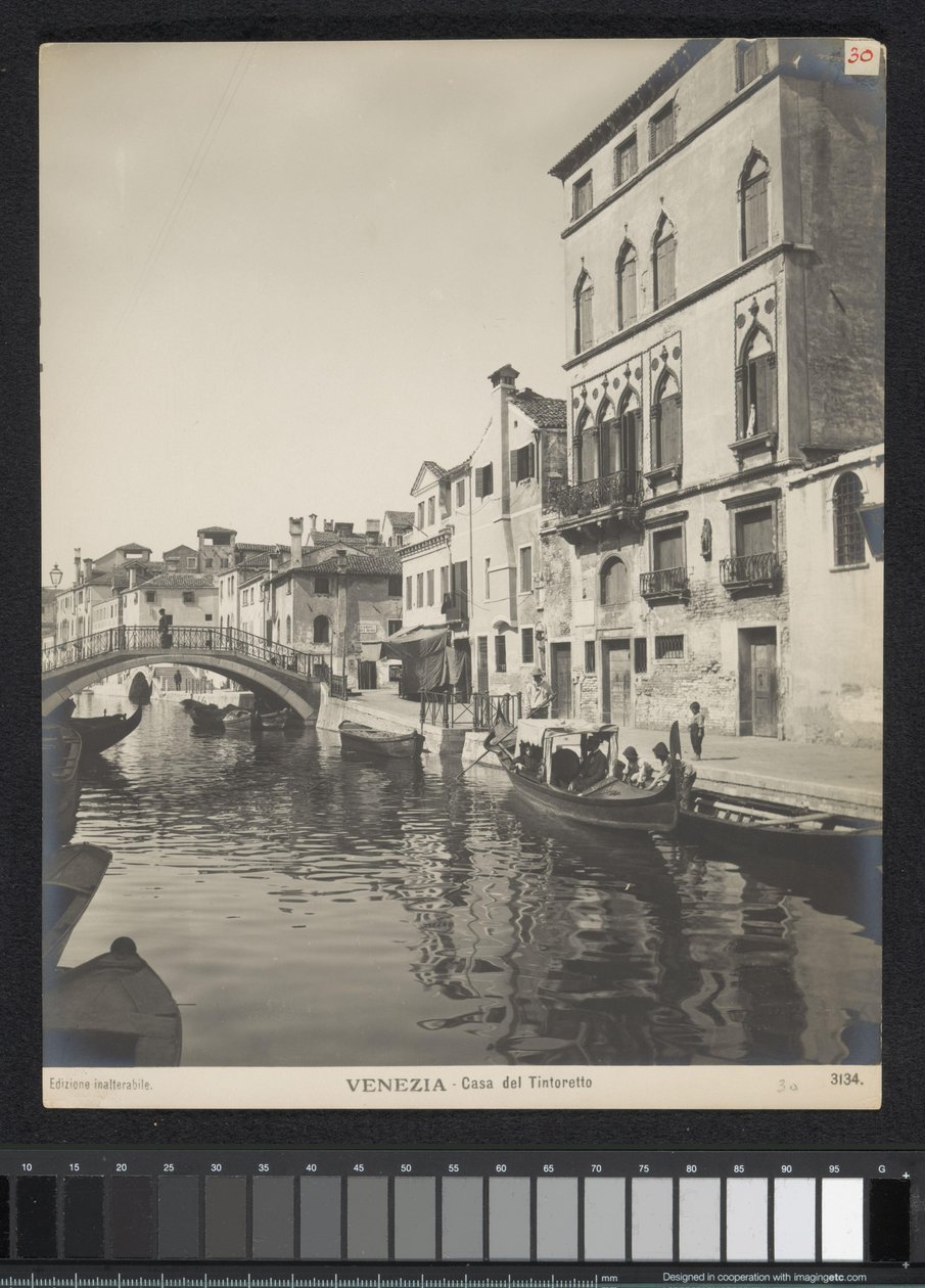 Exterior de la casa de Tintoretto en Venecia Venecia - Casa del Tintoretto (título sobre objeto) de Neue Photographische Gesellschaft