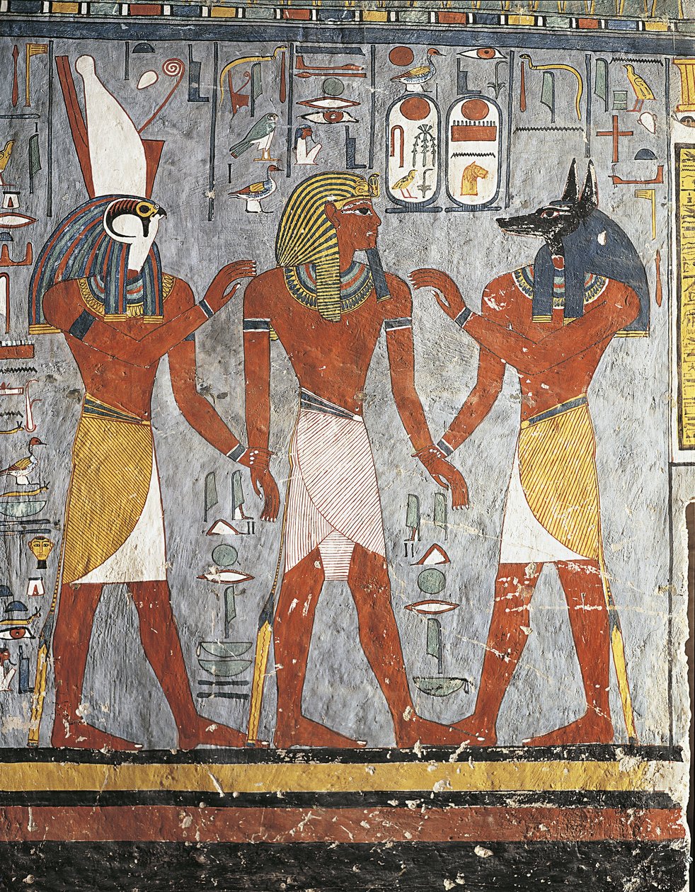 Faraón entre los dioses Harsiesis y Anubis de New Kingdom Egyptian