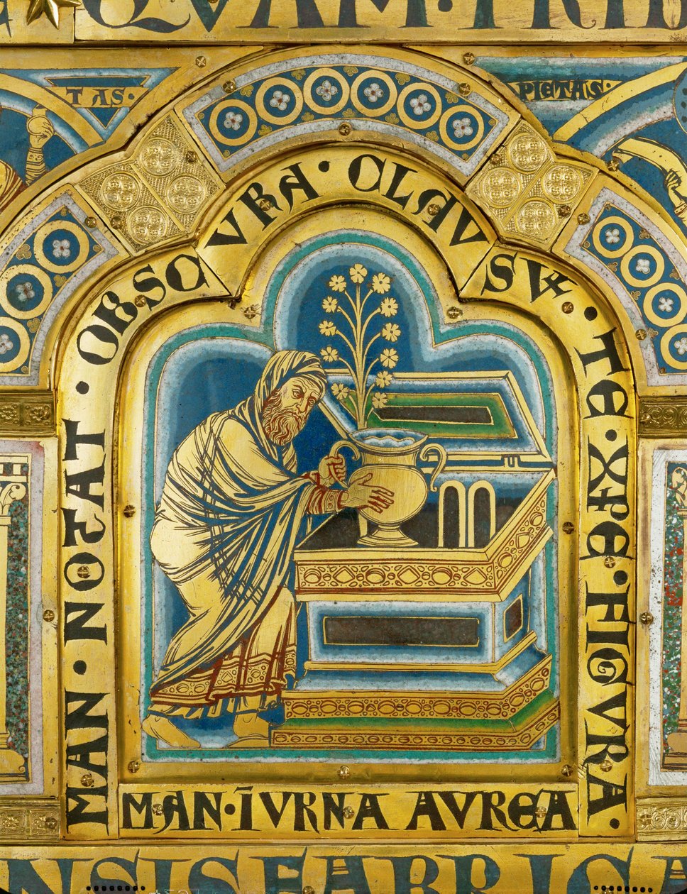 Aarón coloca una vasija de oro con maná en el Arca de la Alianza, como recuerdo del peregrinaje de los israelitas por el desierto. de Nicholas of Verdun
