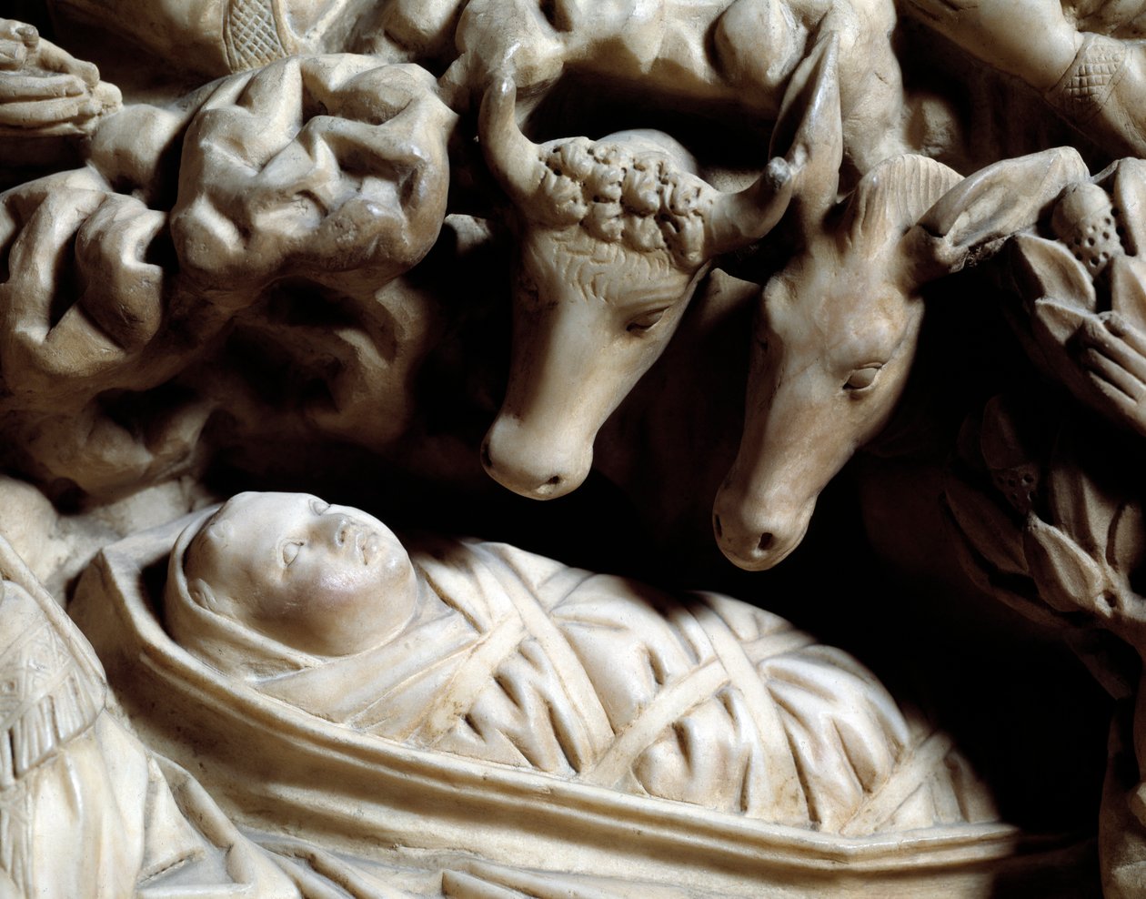 Arte y arquitectura gótica: la natividad - Detalle de los bajorrelieves del púlpito de mármol que Nicola Pisano realizó entre 1266 y 1268 de Nicola Pisano
