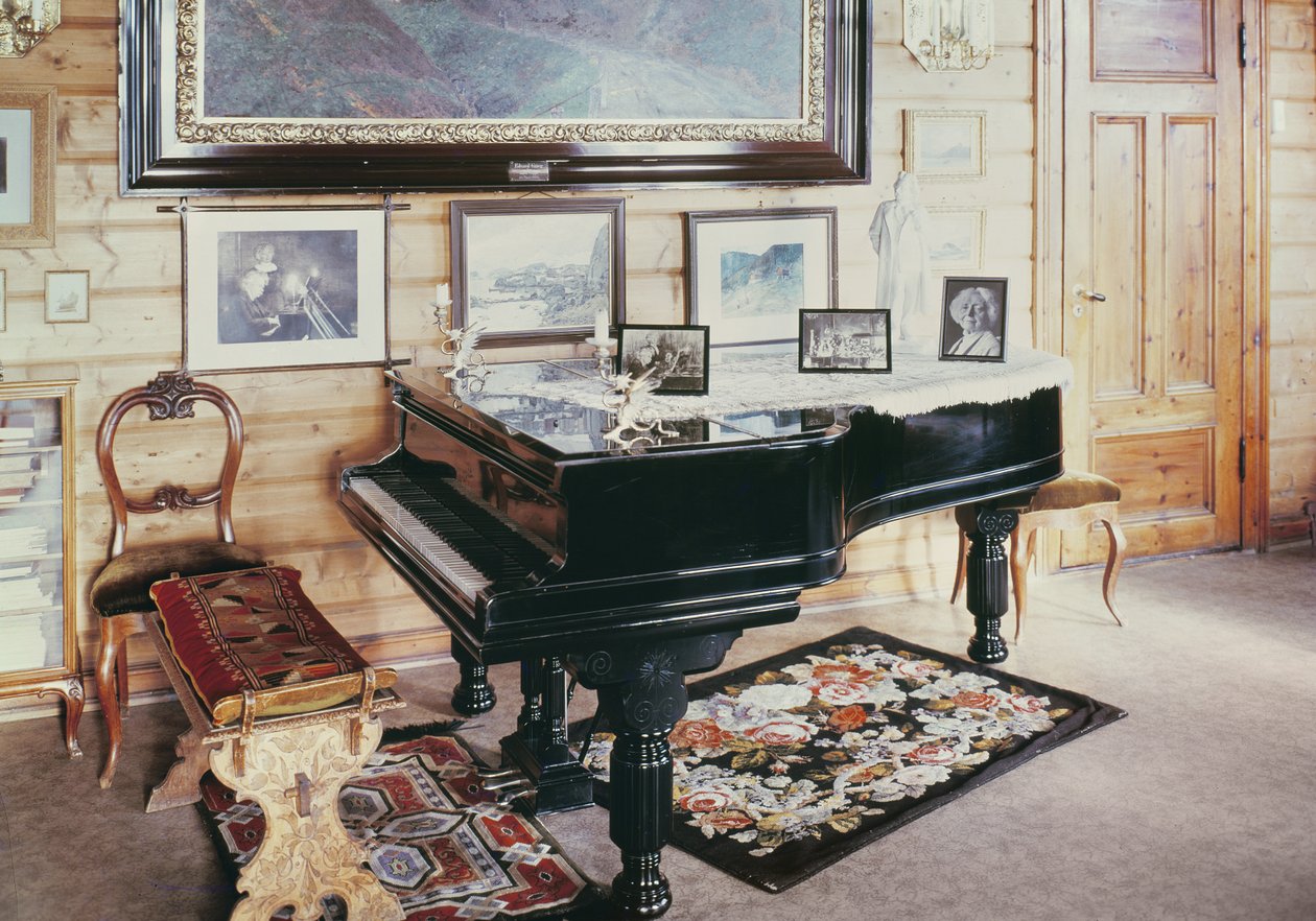 Interior de la sala de estar en la casa de Edvard Grieg (1843-1907) de Norwegian School