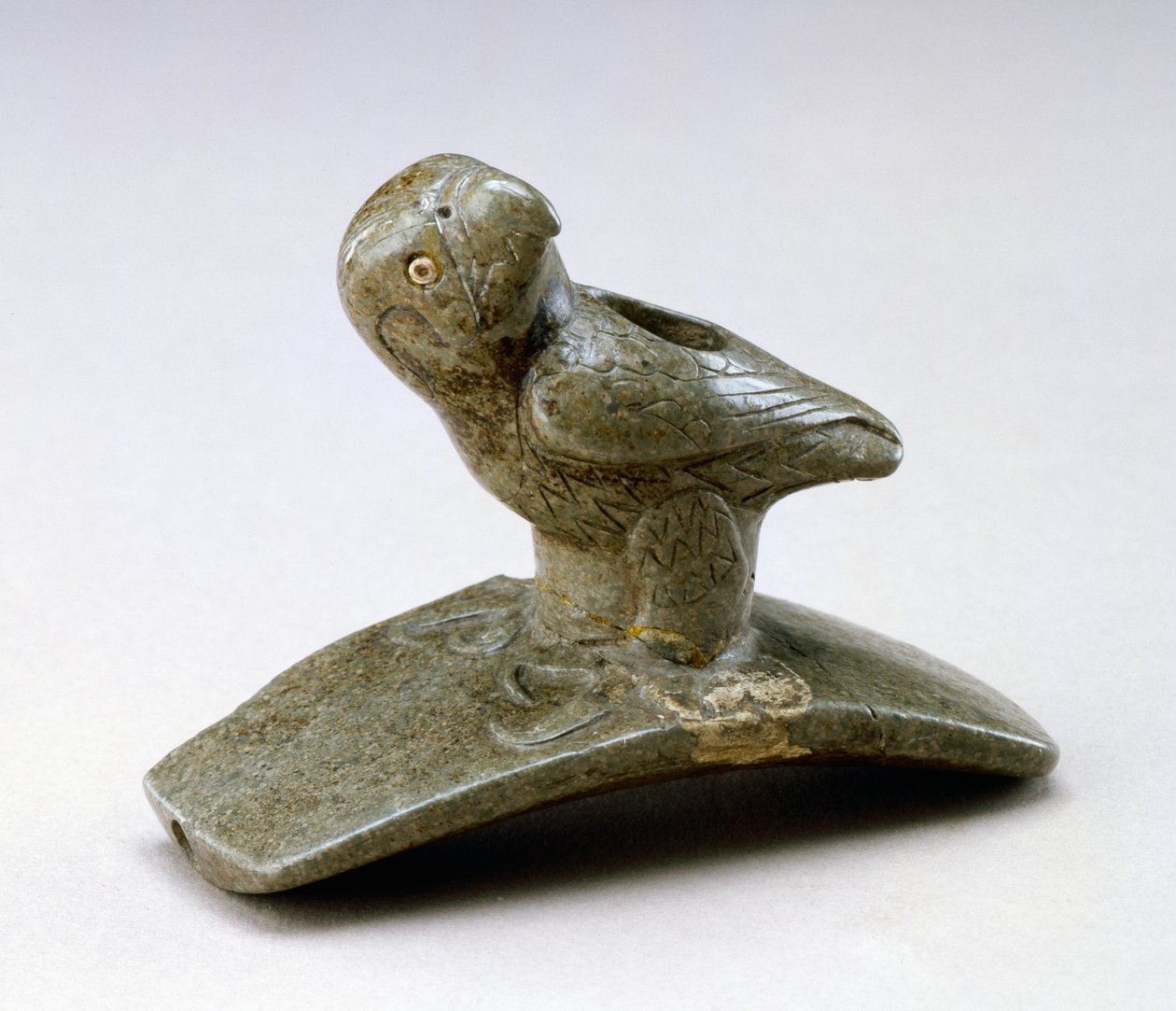 Pipa de efigie de halcón, 200 a.C.-100 d.C. de Ohio Hopewell culture