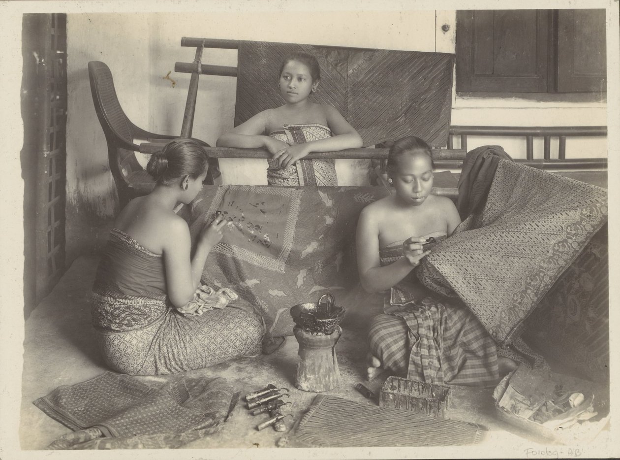 Tres mujeres indias batiking de Onnes Kurkdjian