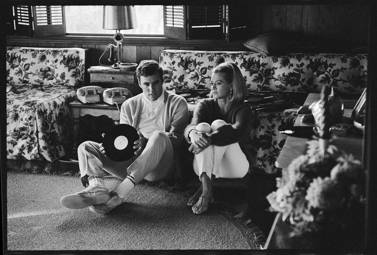Burt Bacharach en casa con Angie Dickinson de Orlando Suero