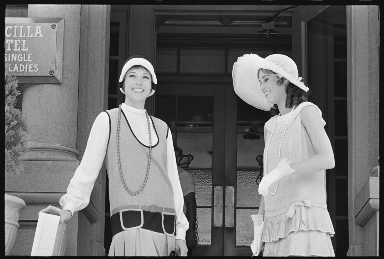 Julie Andrews y Mary Tyler Moore en el set de 