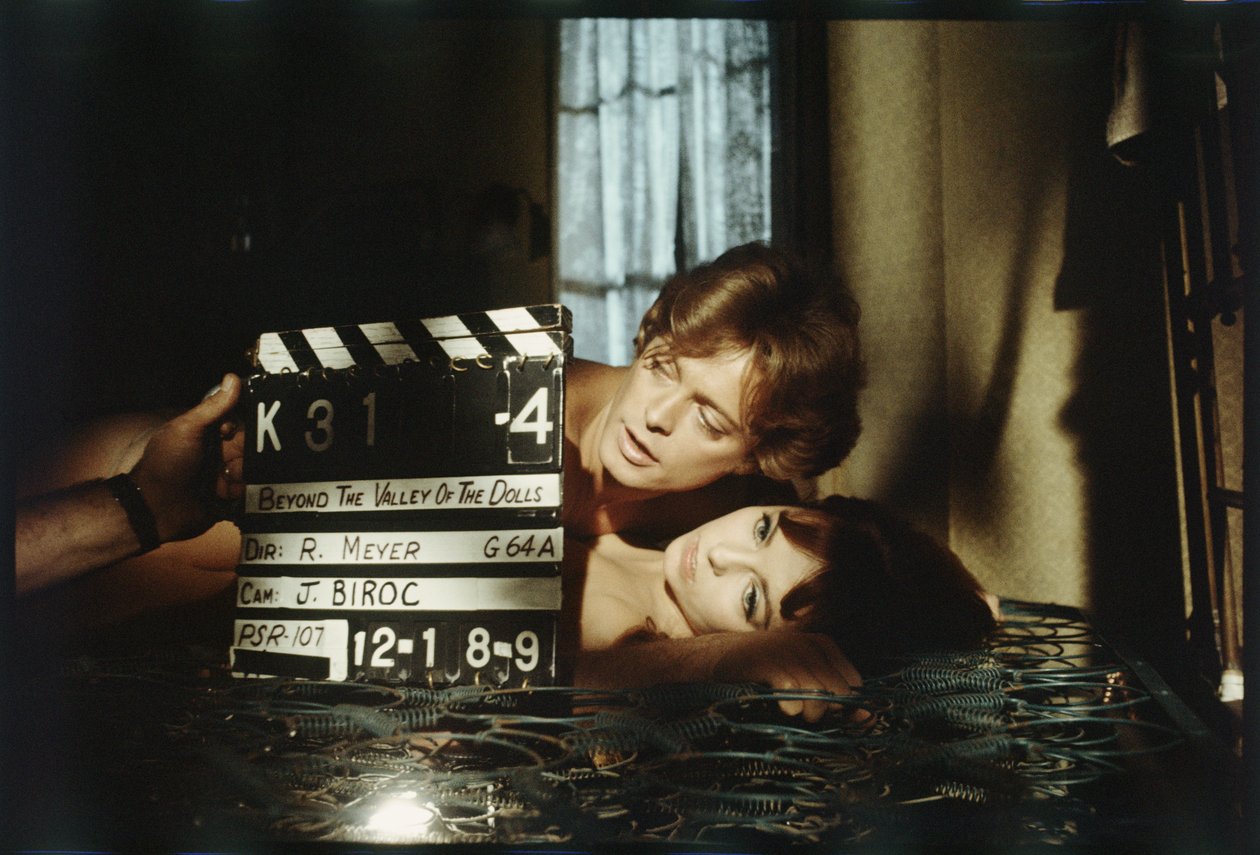 Michael Blodgett y Dolly Read en el set de 