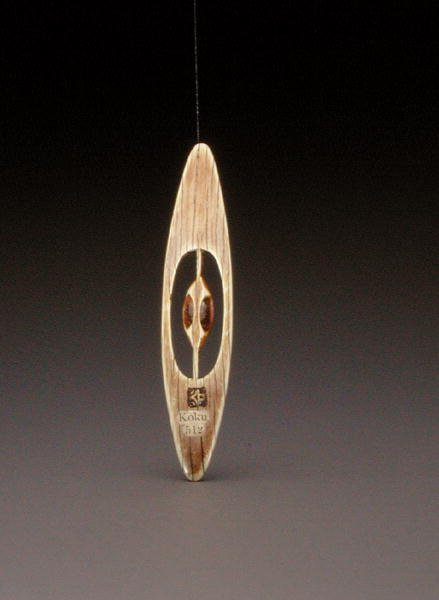 Netsuke que representa una lanzadera de tejido, con el sello de Kokusai, c.1860 de Ozaki Kokusai