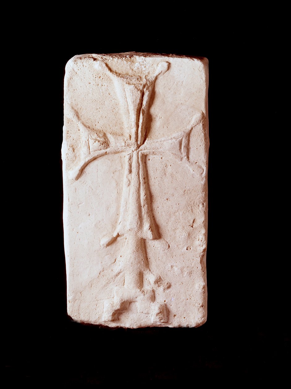 Arte paleocristiano: piedra adornada con una cruz. De la isla de Kharg, Irán. París, Museo del Louvre de Paleo Christian Paleo Christian