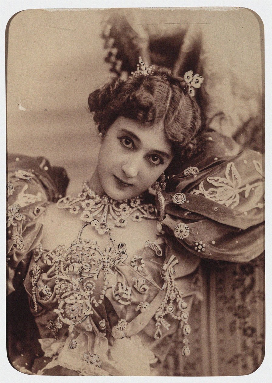 La Belle Otéro, 1890s de Paris . Photo studio Reutlinger