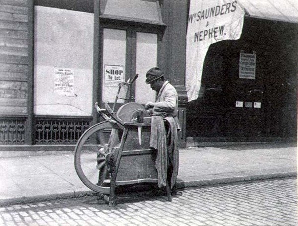 Un Afilador de Cuchillos de Londres de Paul Martin