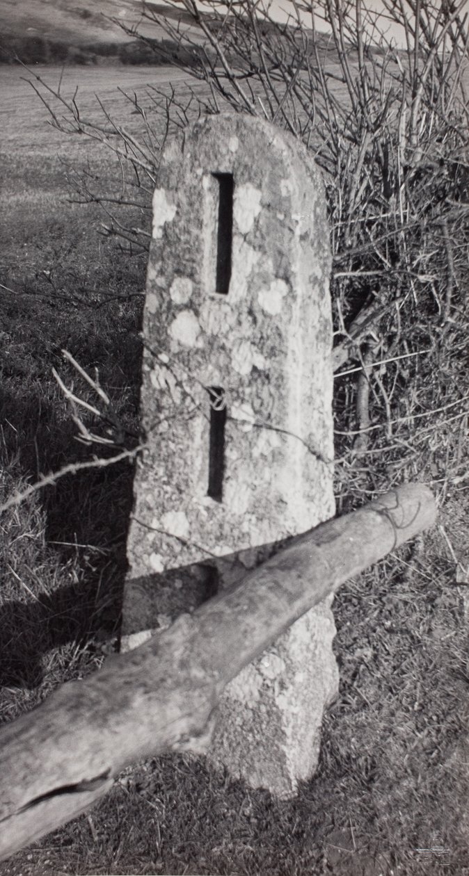 Poste de piedra de Paul Nash