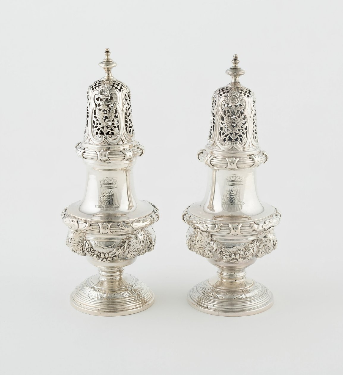 Par de saleros, Londres, 1732-43 de Paul de Lamerie