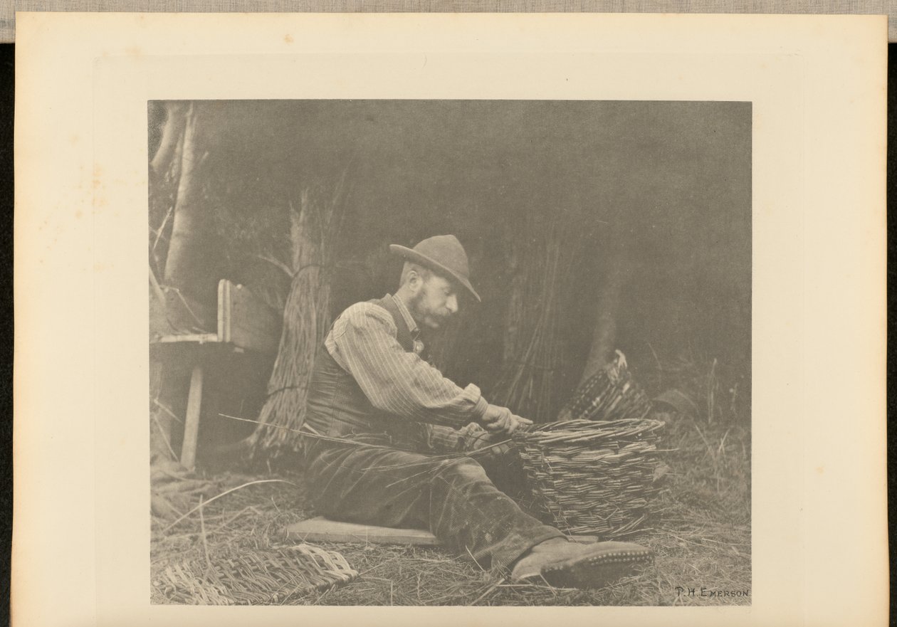 The BasketMaker. [Norfolk.] de Peter Henry Emerson
