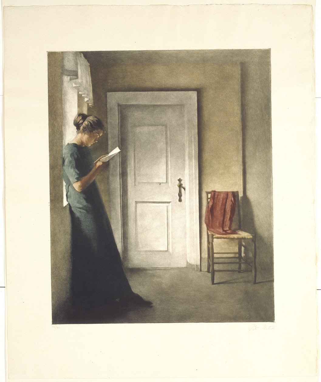 Interior con un chal rojo de Peter Vilhelm Ilsted