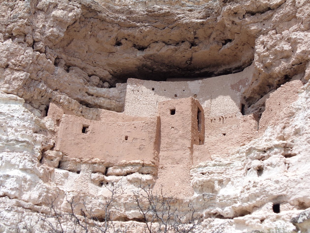 CASTILLO MONTEZUMA DE ARIZONA, 2014 de Peter McClure