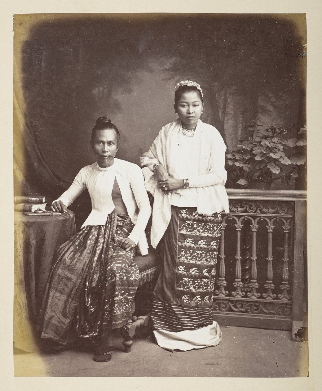 Retrato de un hombre y una mujer birmanos, Fotógrafo: Klier, Colección Philip Adolphe Gladstone de Philip Adolphe Klier