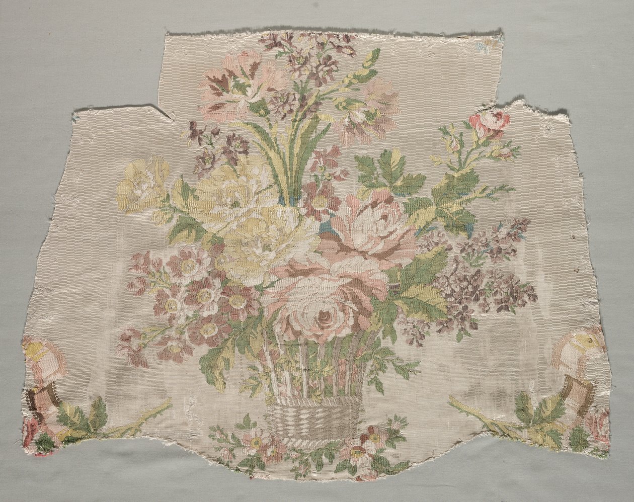 Fragmento de seda, parte del panel llamado Le panier fleuri, 1770 de Philippe de Lasalle