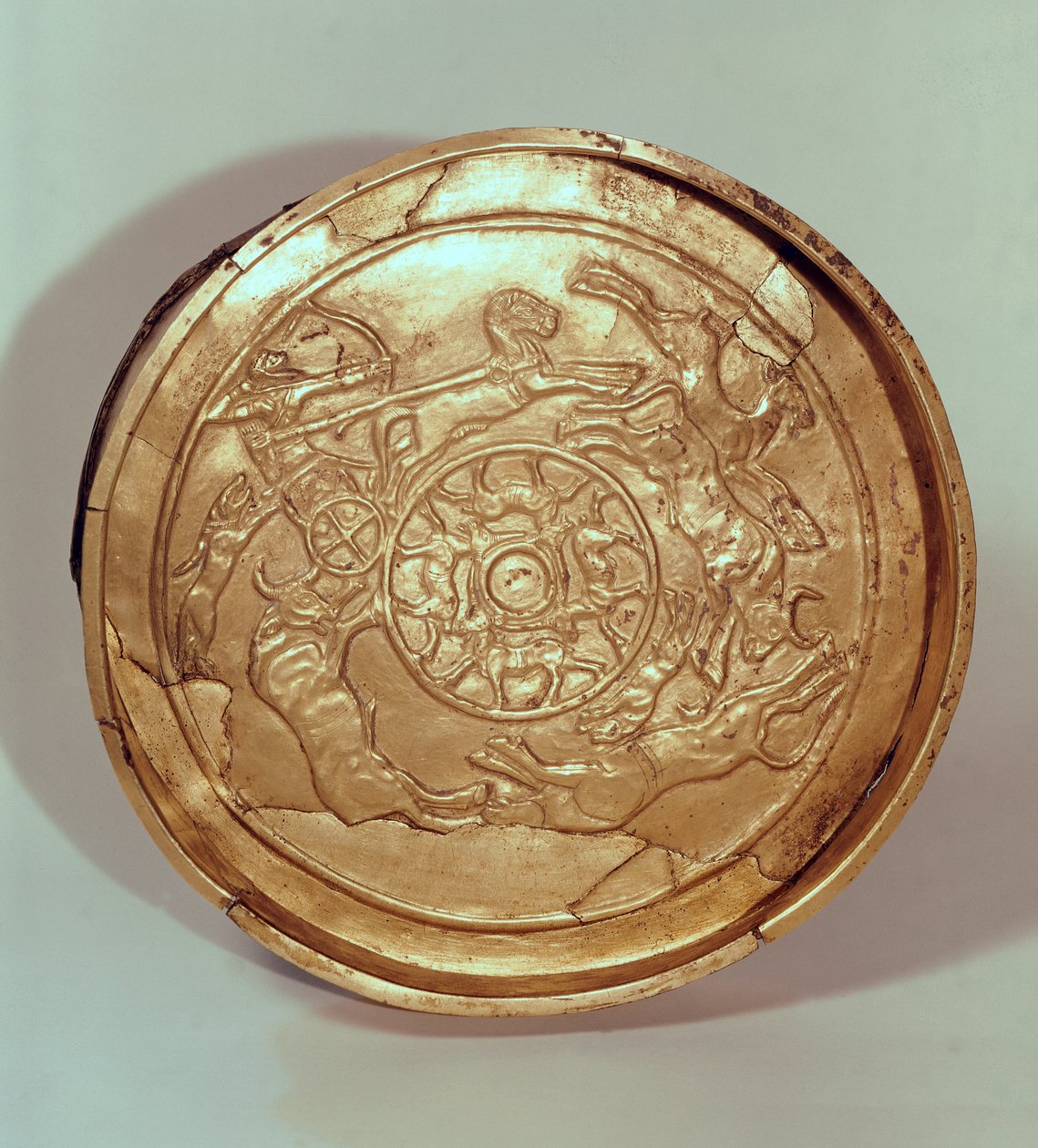 Plato con una escena de caza, de Ras Shamra, Ugarit, c.1250-1150 a.C. de Phoenician