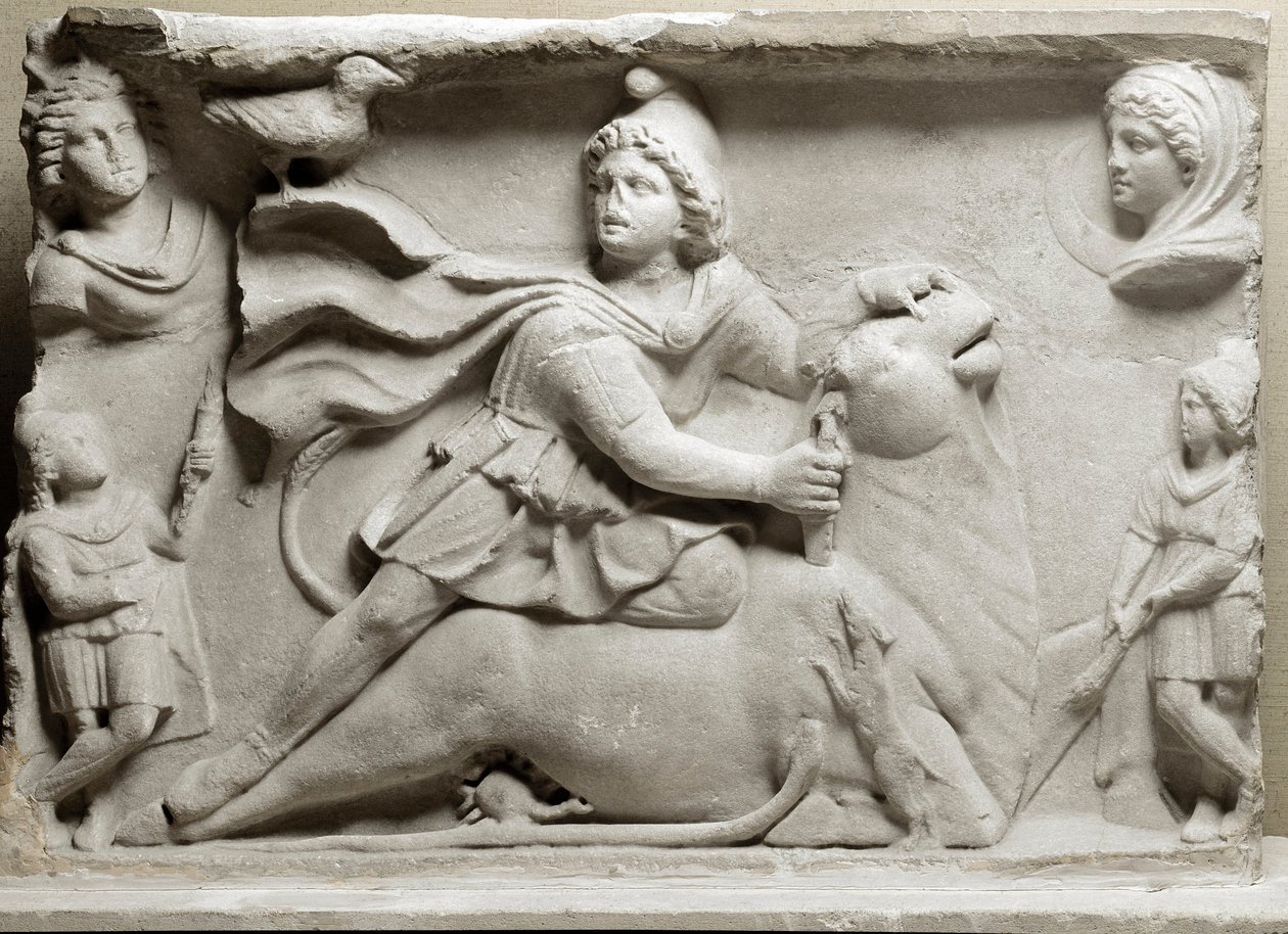 Civilización de los Fenicios: escena de sacrificio que representa a la divinidad Mitra inmolando al toro. Siglo II o III d.C. Relieve de mármol. París, Museo del Louvre de Phoenician Phoenician