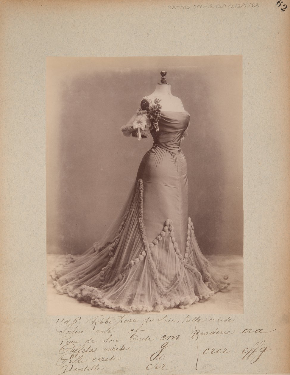 Página de álbum: Casa de Worth, Vestido de baile de Photographer French