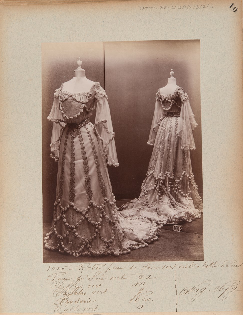 Página del álbum: Casa de Worth, vestido de baile de Photographer French