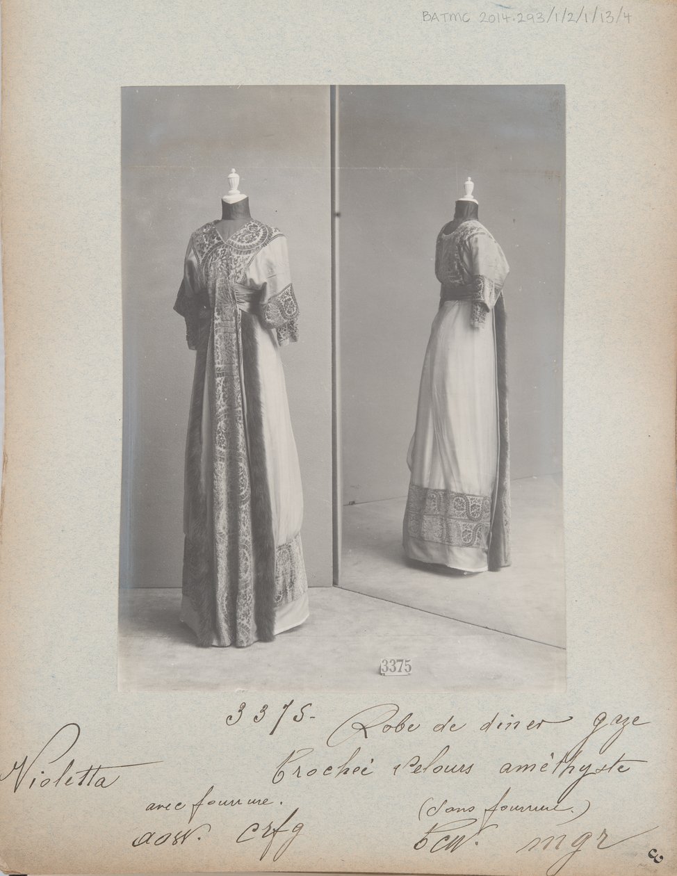 Página del Álbum: Casa de Worth, Vestido de Cena de Photographer French