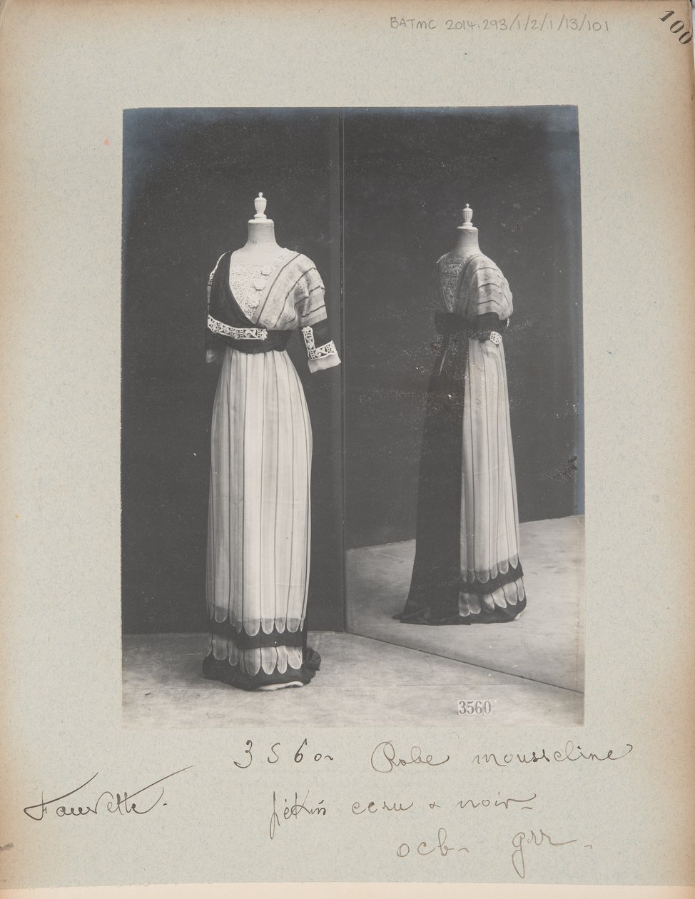Página de álbum: Casa de Worth, Vestido de Photographer French