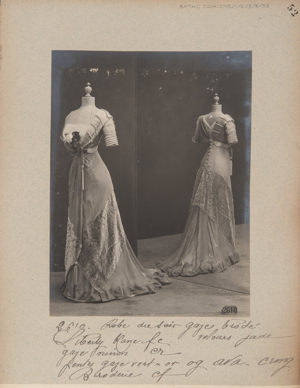 Página de álbum: Casa de Worth, vestido de noche de Photographer French