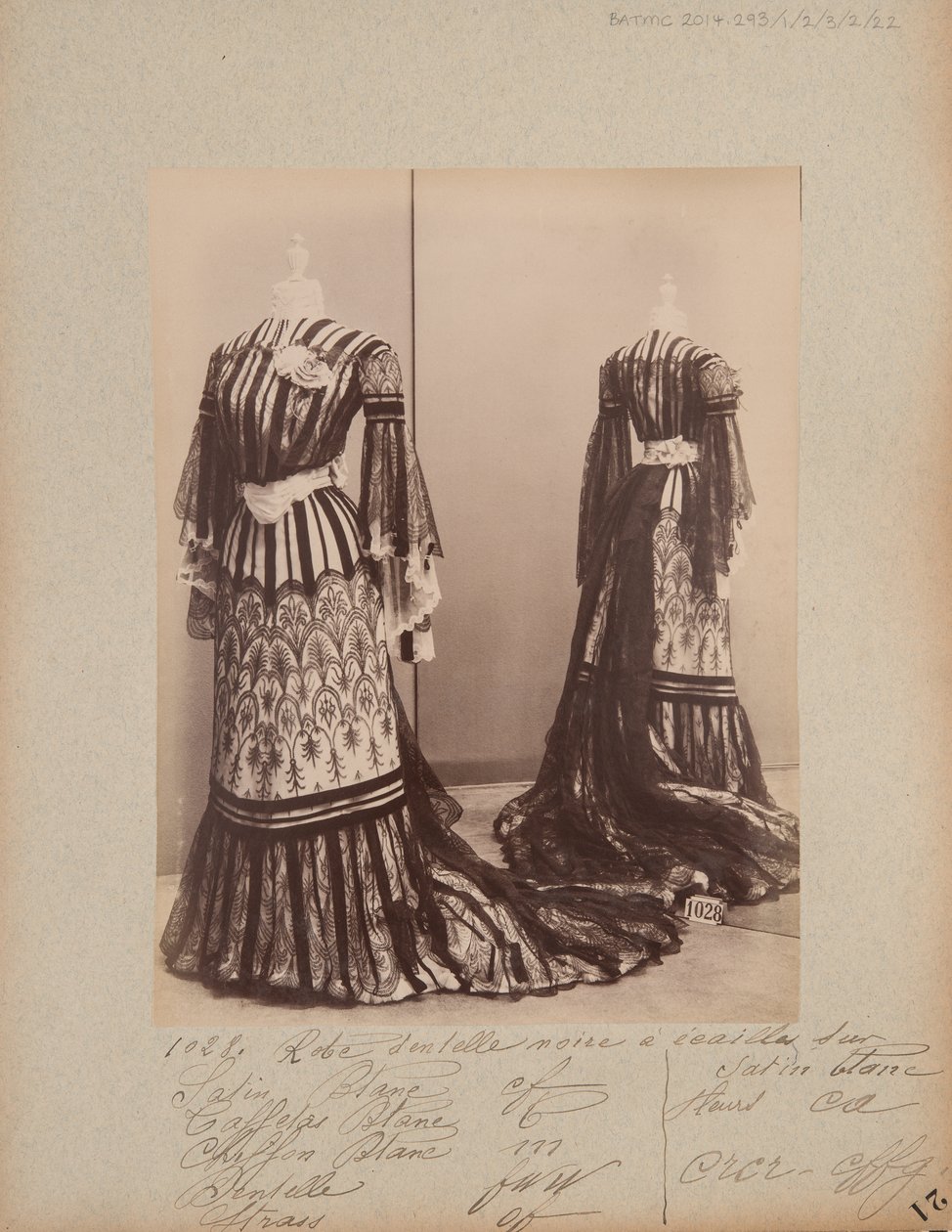 Página de álbum: Casa de Worth, vestido de noche de Photographer French