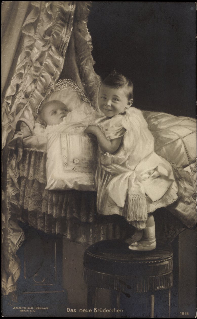 El nuevo hermano, Guillermo de Prusia con el hermano de Photographer German