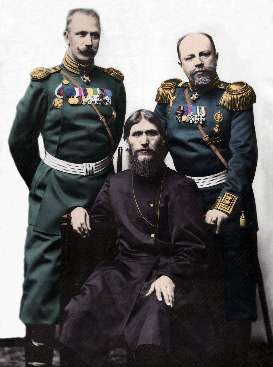 Grigory Rasputin (1869-1916) con el Capitán von Lohman y el Príncipe Coronel Putyatin de Photographer Russian