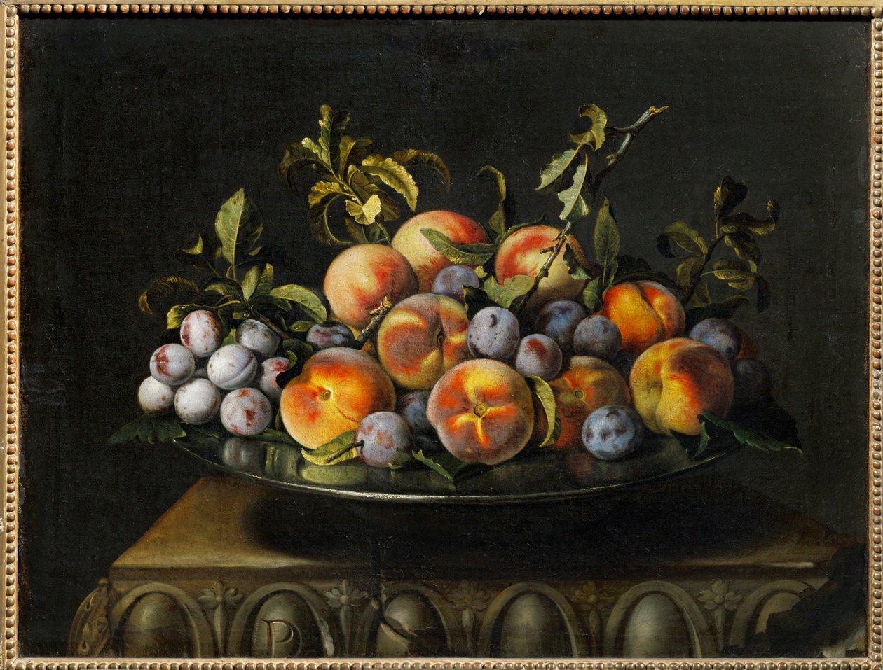 Ciruelas pasas y melocotones en plato - Ciruelas pasas y melocotones en plato ... de Pierre Dupuis