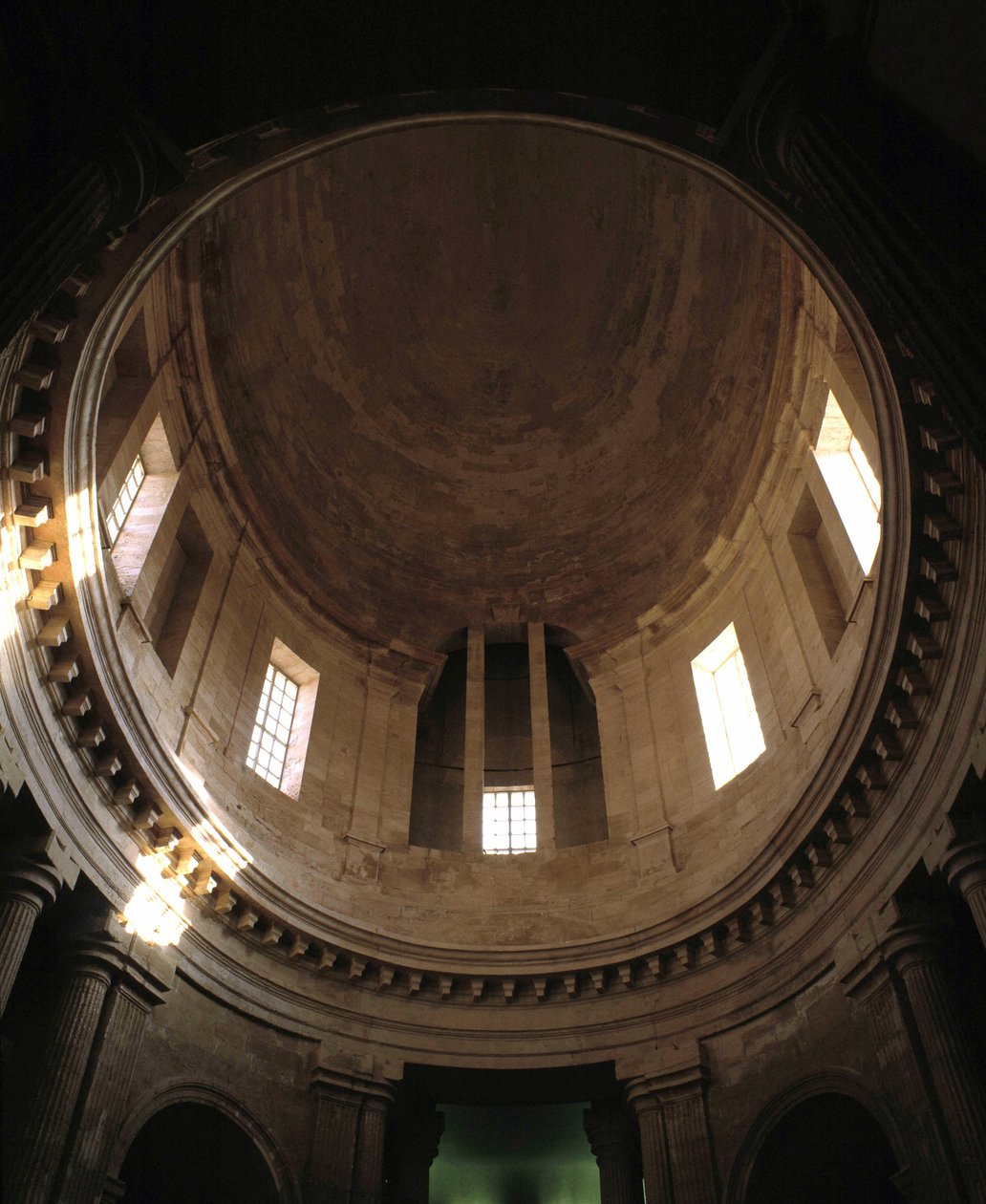 Arquitectura barroca: Capilla de La Vieille Charité (1679 - 1707), monasterio de Marsella, por el arquitecto Pierre Puget (1622 - 1694). Vista interna. Marsella, Bocas del Ródano (13). de Pierre Puget