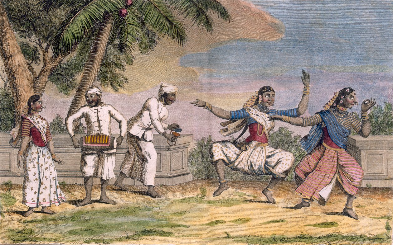 Una troupe de bayaderas, o bailarinas indias, con músicos masculinos, ilustración de 