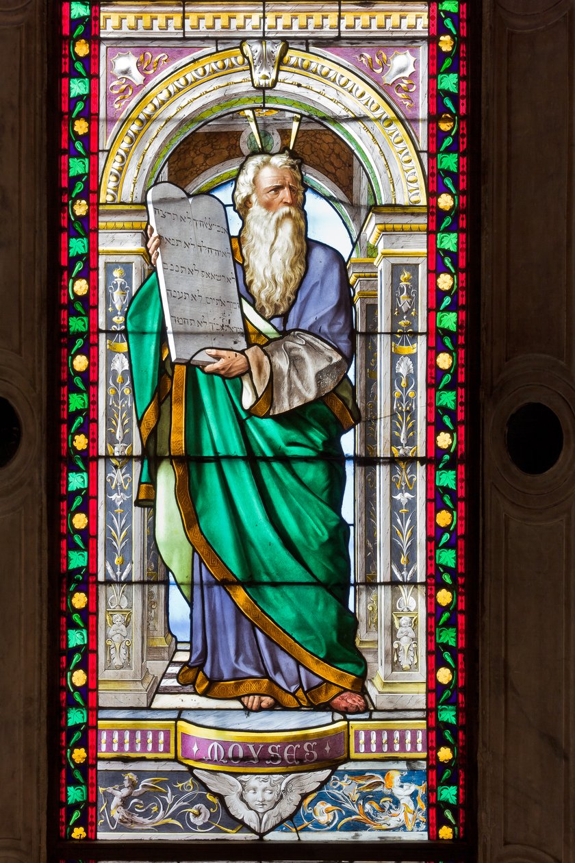 Génova, Duomo (Catedral de San Lorenzo), la Capilla de San Juan Bautista: vidrieras de Pompeo Bertini de Pompeo Bertini