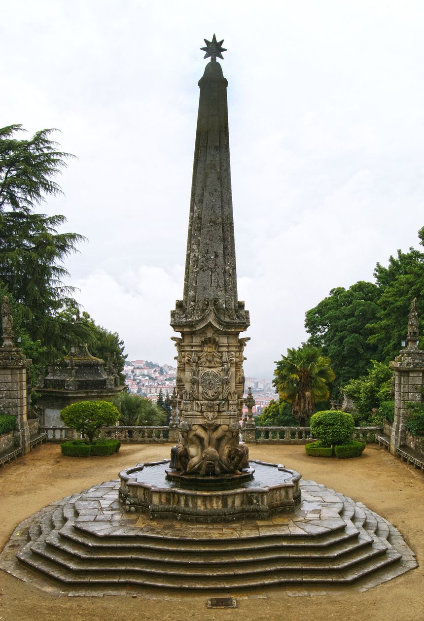 Obelisco del Santuario de Nuestra Señora de los Remedios, Lamego, Portugal. 1738 de Portuguese School