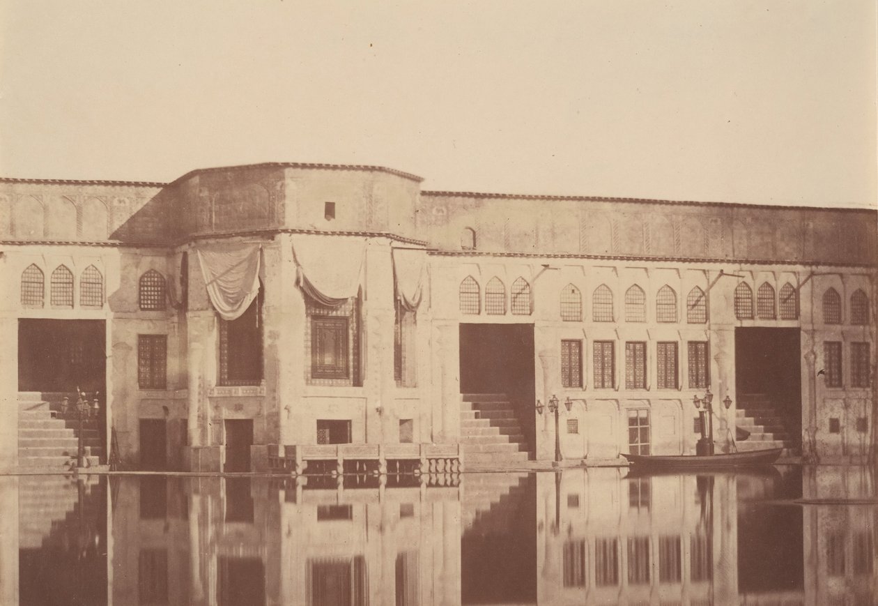 [Residencia de verano Qasr del Shah, Emarat-e xoruji, Teherán, Irán], 1840s-60s de Possibly by Luigi Pesce.
