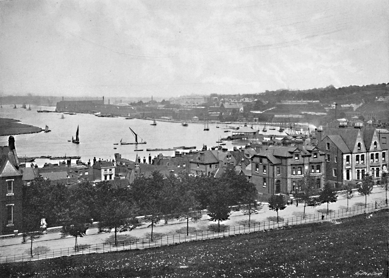 Chatham, c. 1896 de Poulton and Co