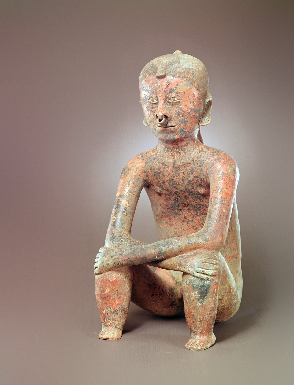 Figura sentada, cultura Chinesco de Pre Columbian