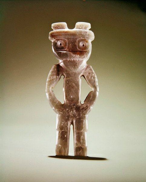 Colgante figurativo, de Guácimo, área de Línea Vieja (jade verde mar finamente veteado translúcido) de Pre-Columbian Pre-Columbian