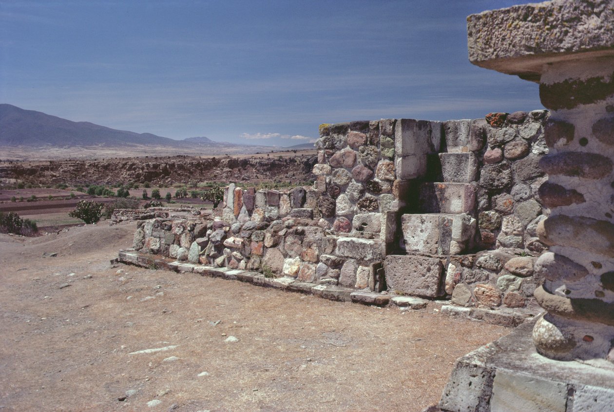 Una escalera incrustada en una pared, Periodo Postclásico Tardío de Pre Columbian